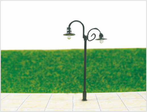 Китай Улицы афиши T70 Lamppost масштабной модели изготовленной на заказ 6V пластичный на HO железнодорожные планы 6.5cm поставщик